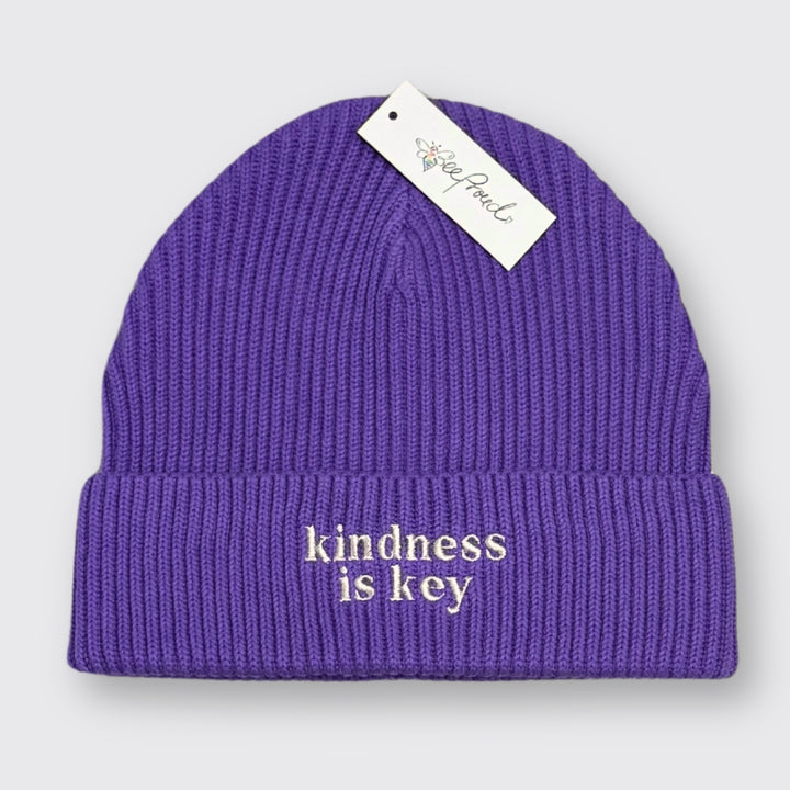 Beanie "kindness is key"
