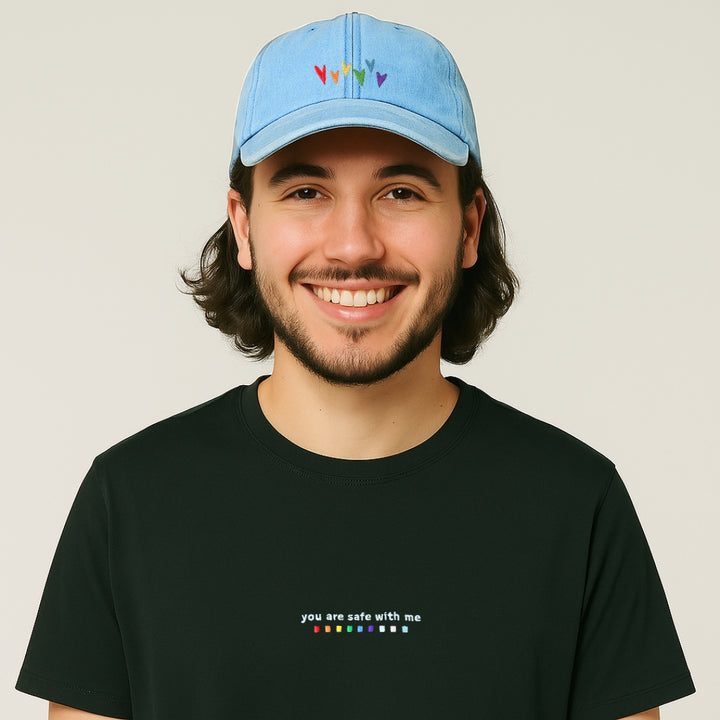 Shirt "You are safe with me" & Cap "Regenbogen-Herzen"