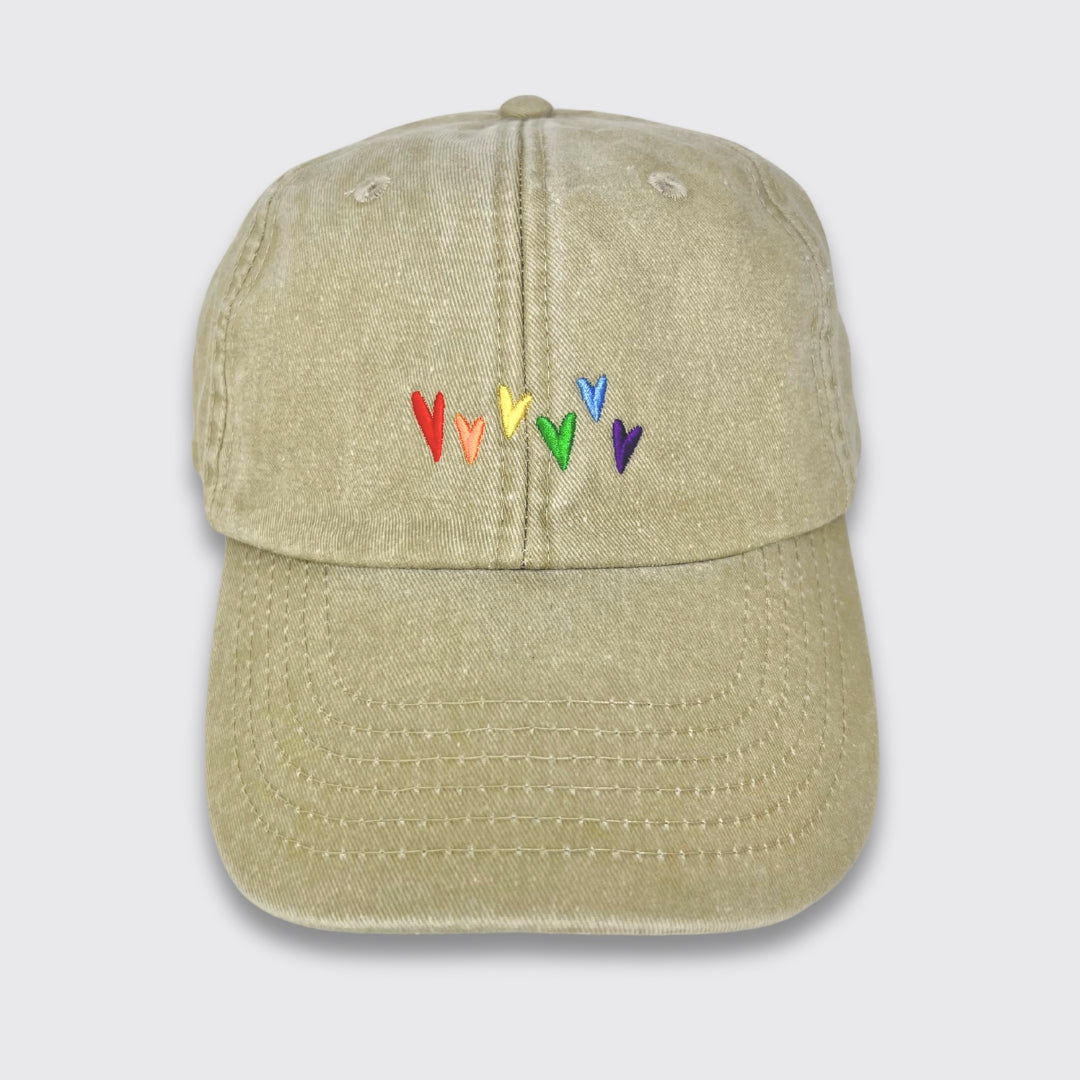 Vintage Cap "Regenbogen-Herzen" Stick