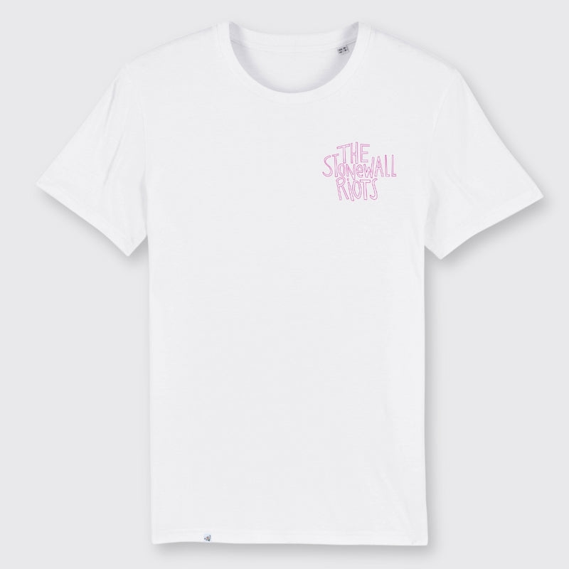 Weißes Shirt von vorn mit Pocketprint The Stonewall Riots in Pink