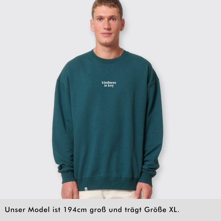 Premium Oversized Sweatshirt "kindness is key" Stick