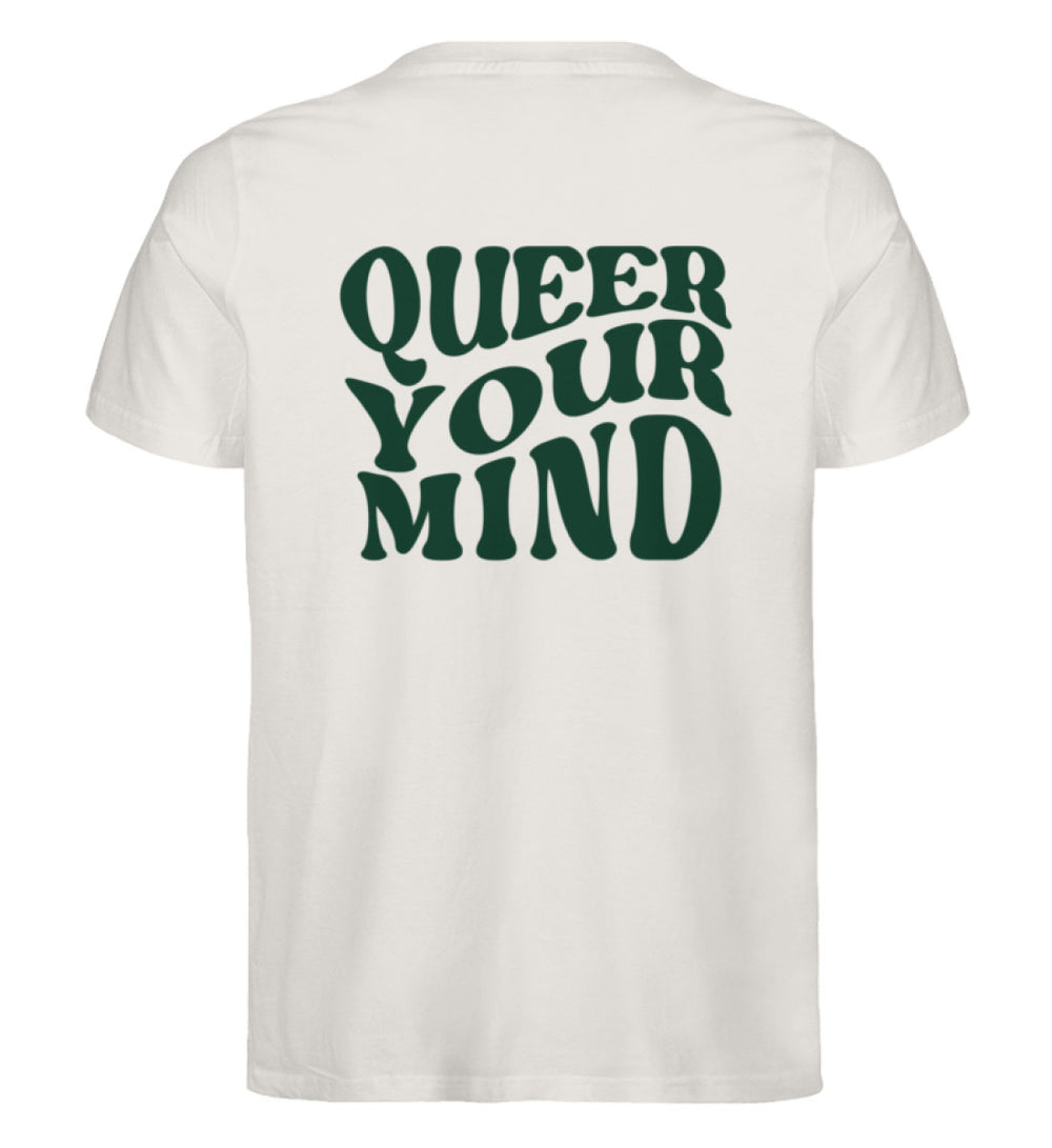 cremefarbenes Shirt mit grüner Aufschrift queer your mind auf dem Rücken