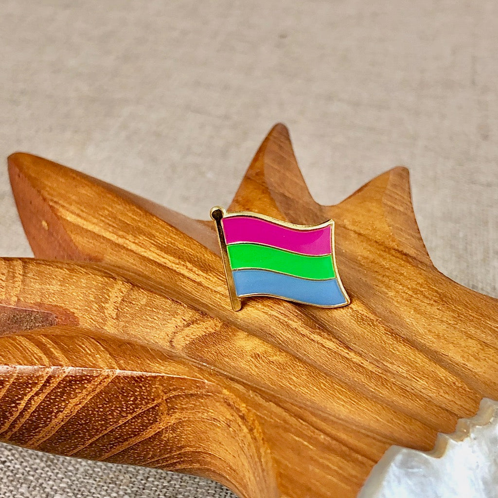 Anstecknadel Polysexual Flag in den Farben pink grün blau